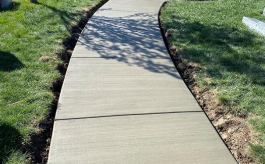 commercial-concrete-walkway