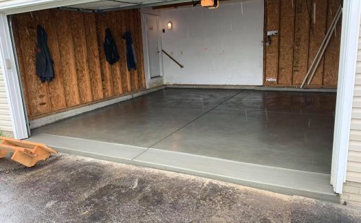 stained-concrete-garage-floor